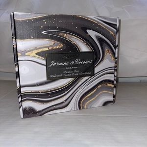 Lowery Bath Gift Set Jasmine & Coconut